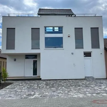 Villa Finfera